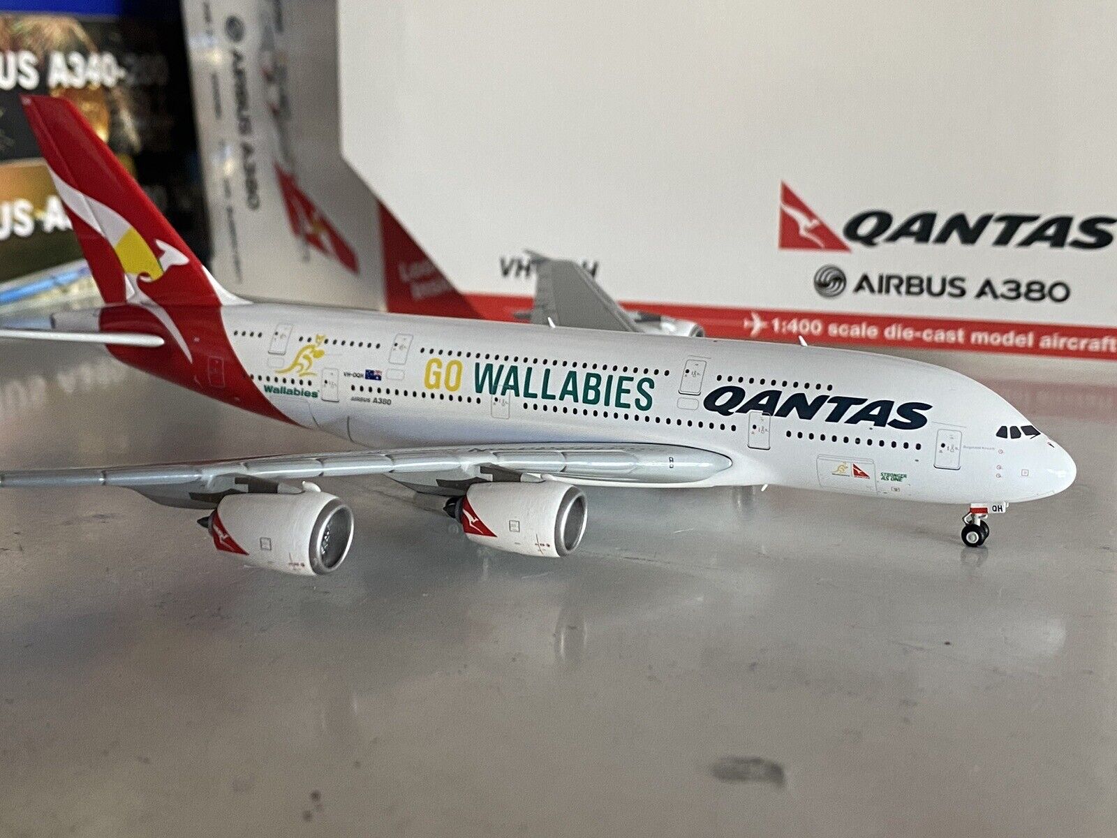 Gemini Jets Qantas Airways Airbus A380-800 1:400 VH-OQH GJQFA1541 Go Wallabies