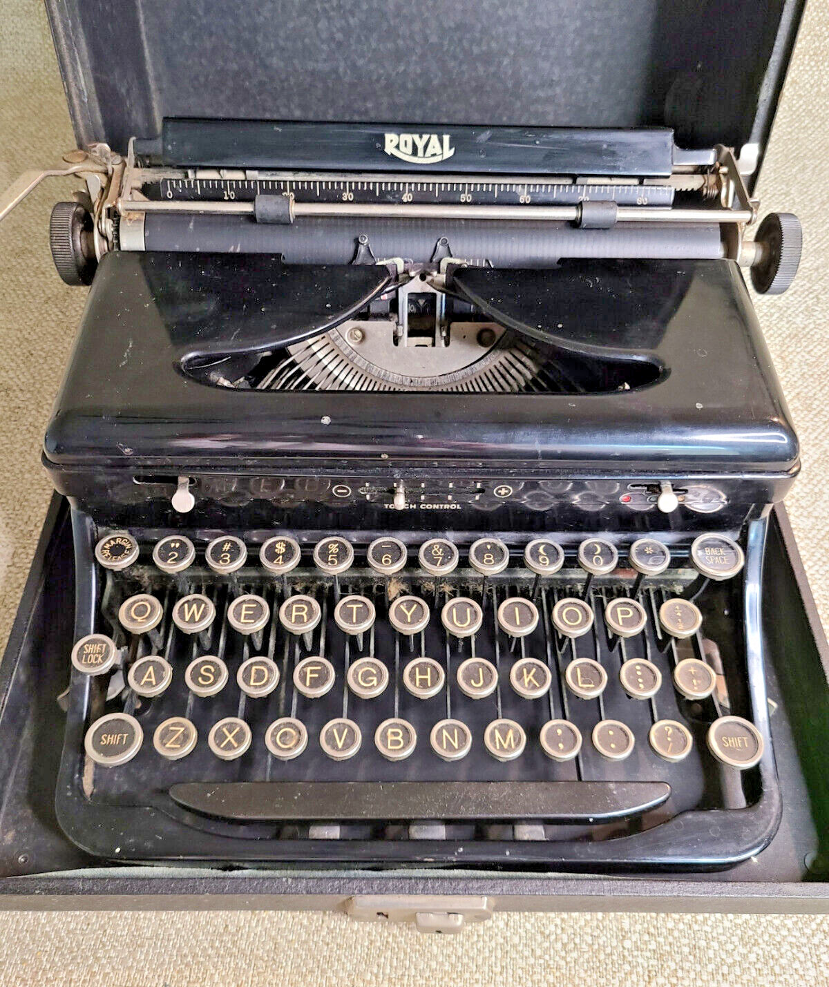 Vintage 1936 Royal Model O Portable Typewriter w/Case #O-575935 Works and Types