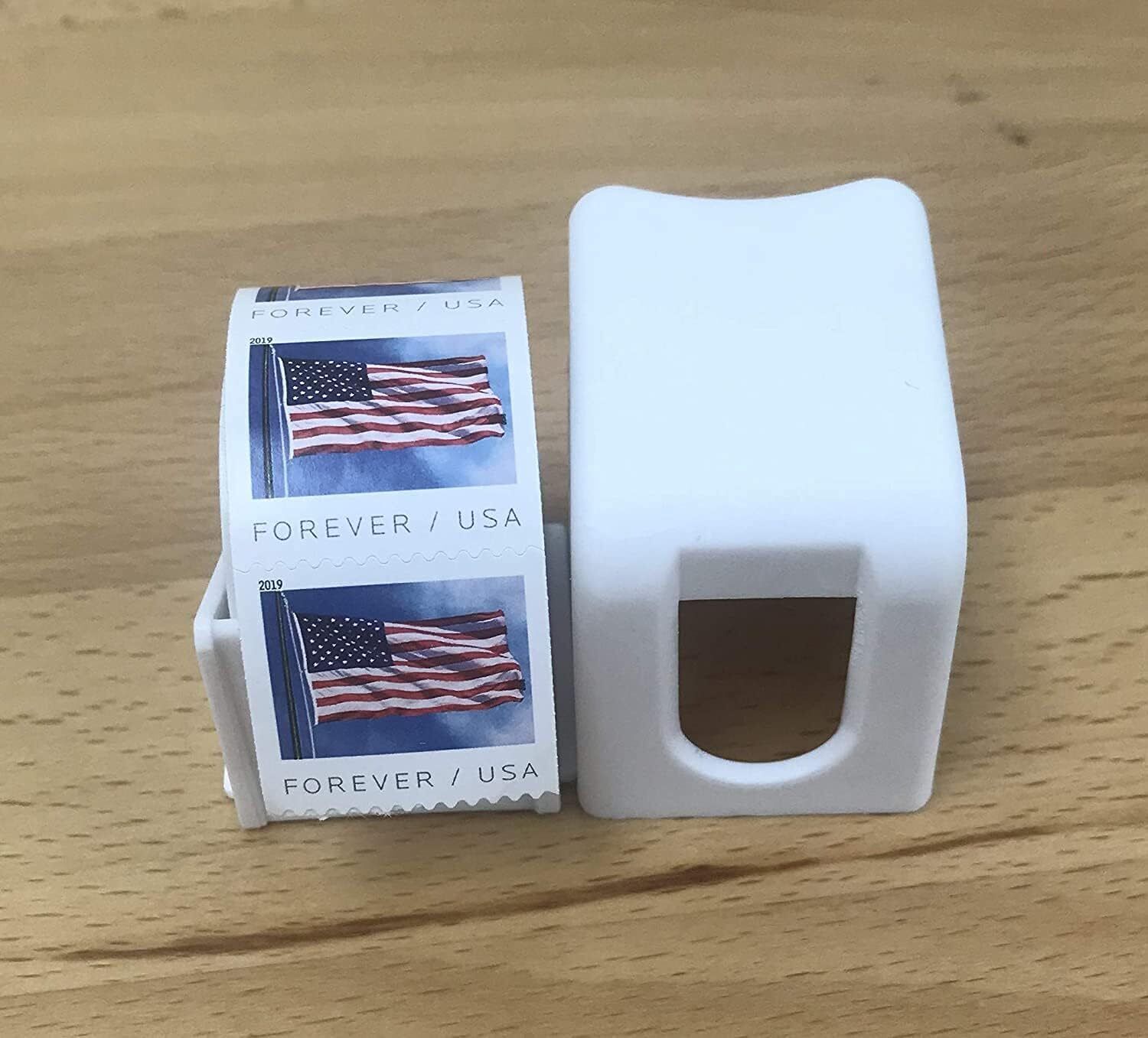 Postage Stamp r Roll of 100 Stamps Roll Holder US Forever (Stamps Not Included)