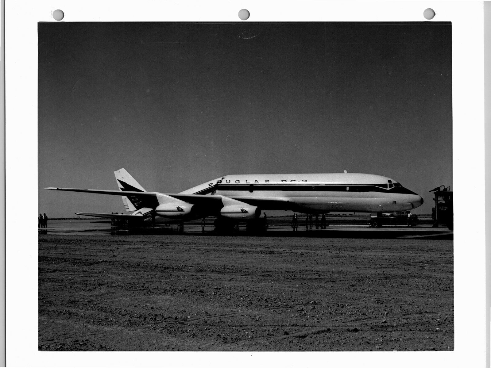 McDonnell Douglas DC-8 Edwards Air Force Base CA Hard Landing Lot of 5 Photos