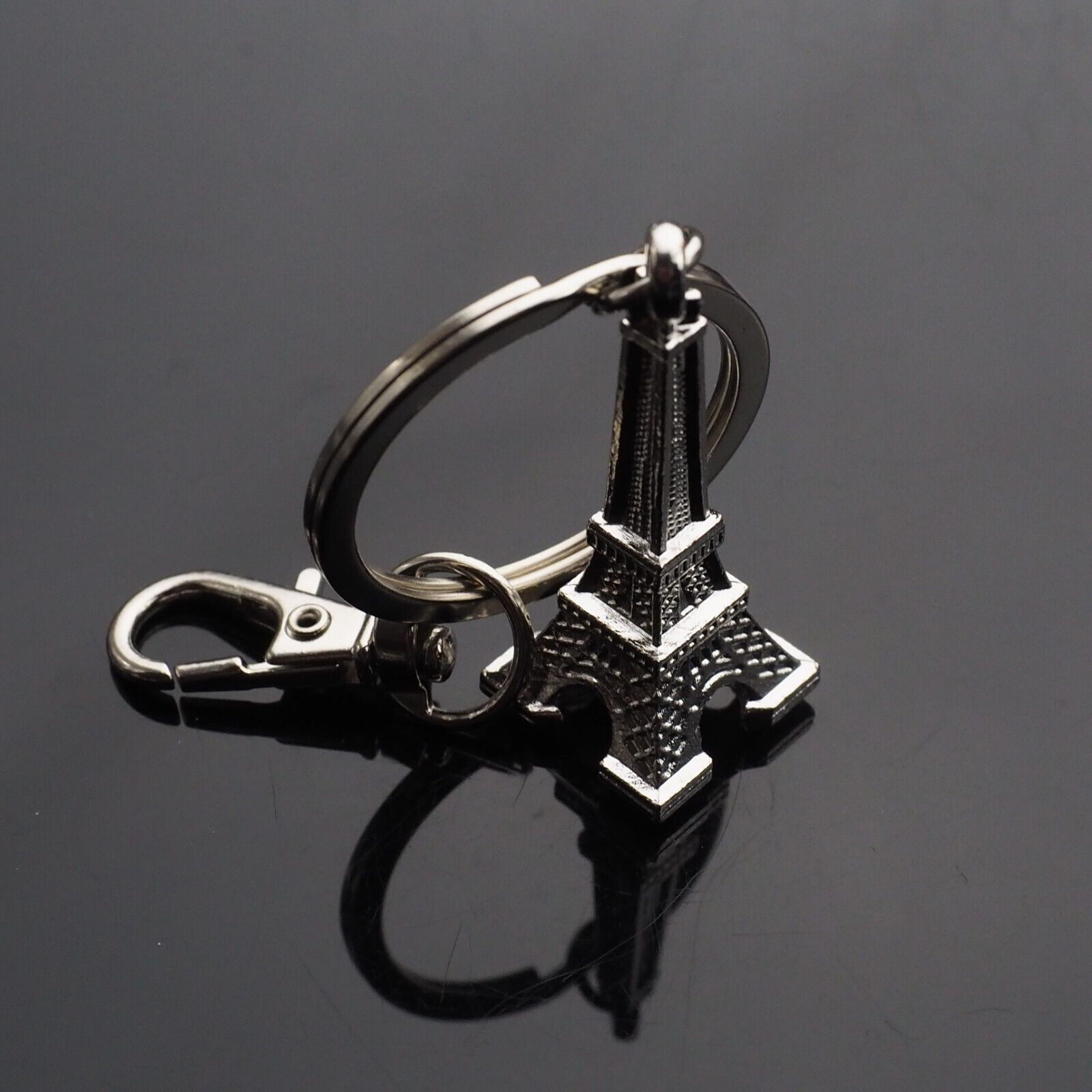Paris Eiffel Tower Keychain Travel Souvenirs Romantic Valentines Gift with Clip
