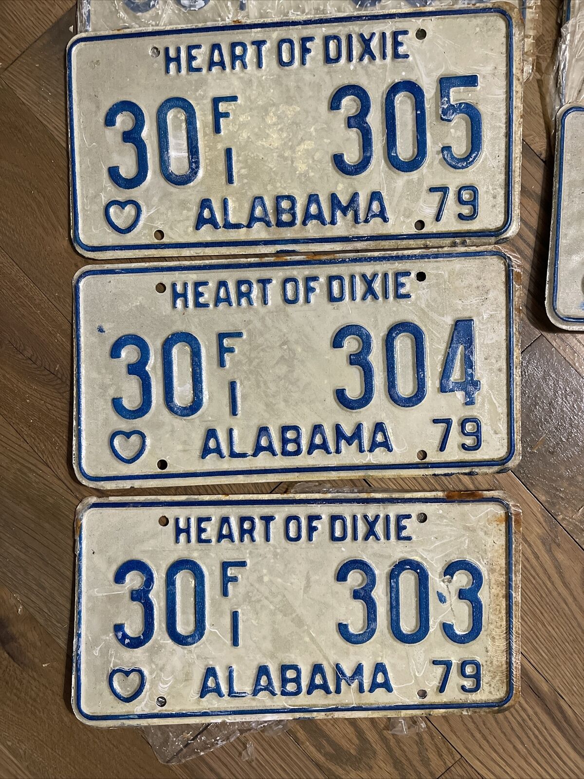 Collectible License Plate 1979 ALABAMA Heart of Dixie Blue/White VTG Car READ