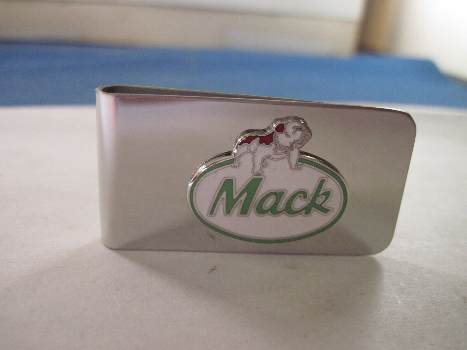 Mack trucks    cloisonne  logo  Money Clip  