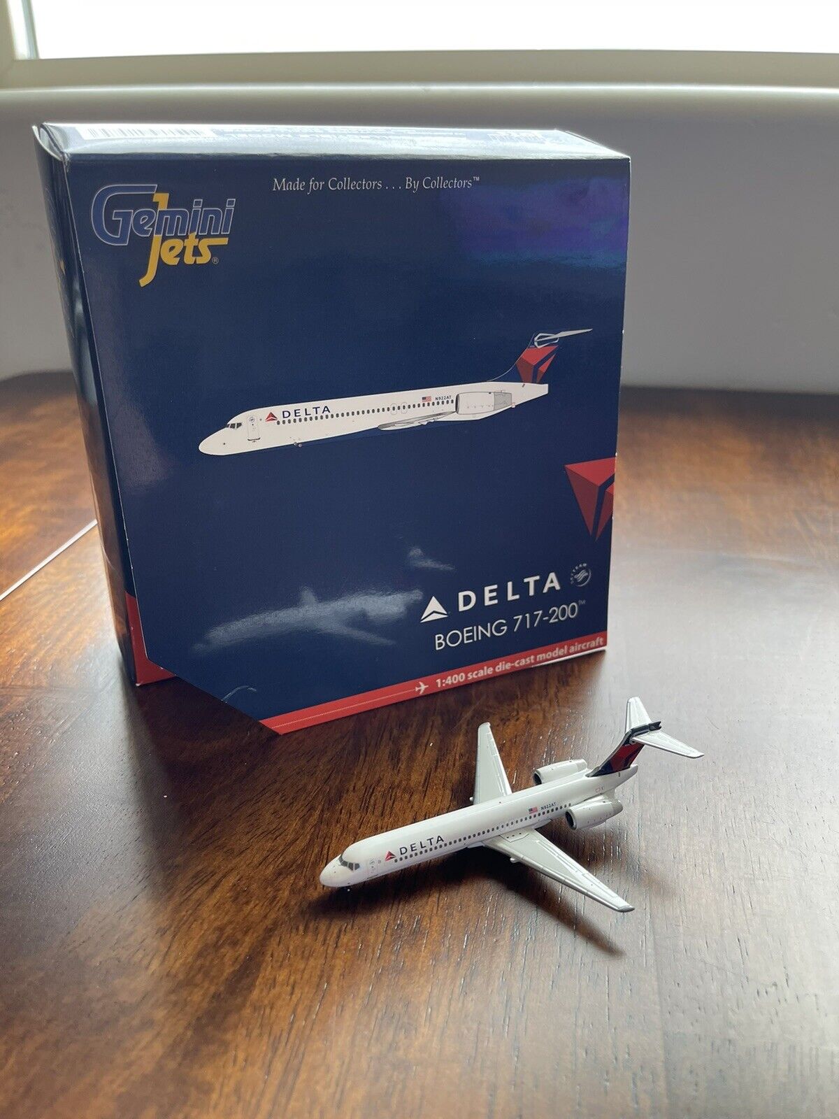 1:400 Gemini Jets - Delta Air Lines Boeing 717-200 - GJDAL1585 - N922AT