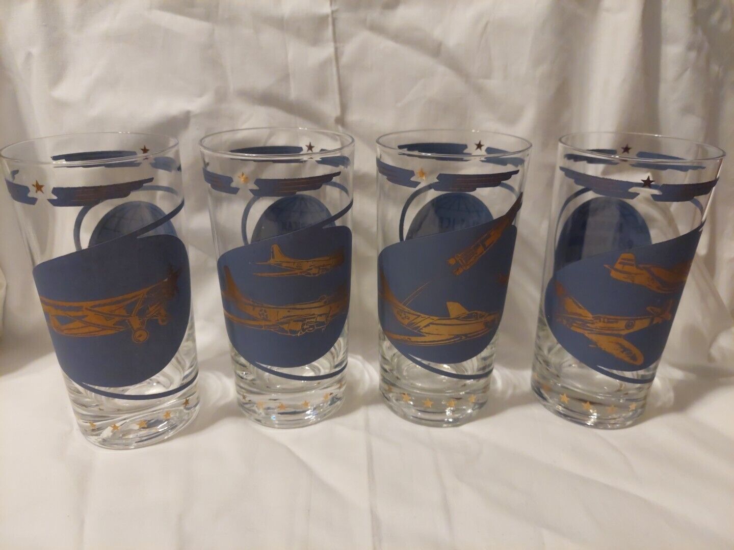 (D3) Set Of 4 Famous American Aircraft Drinking Glasses