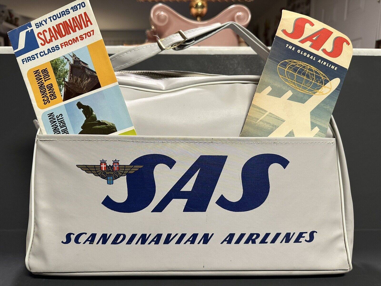 Vtg 1960’s SAS Scandinavian Airlines Vinyl Carry On Stewardess Bag Brochure