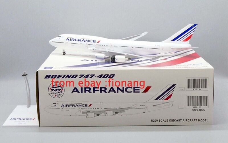 1:200 JC Wings AIR FRANCE LOVES Boeing B747-400 F-GITD Diecast Aircraft Model