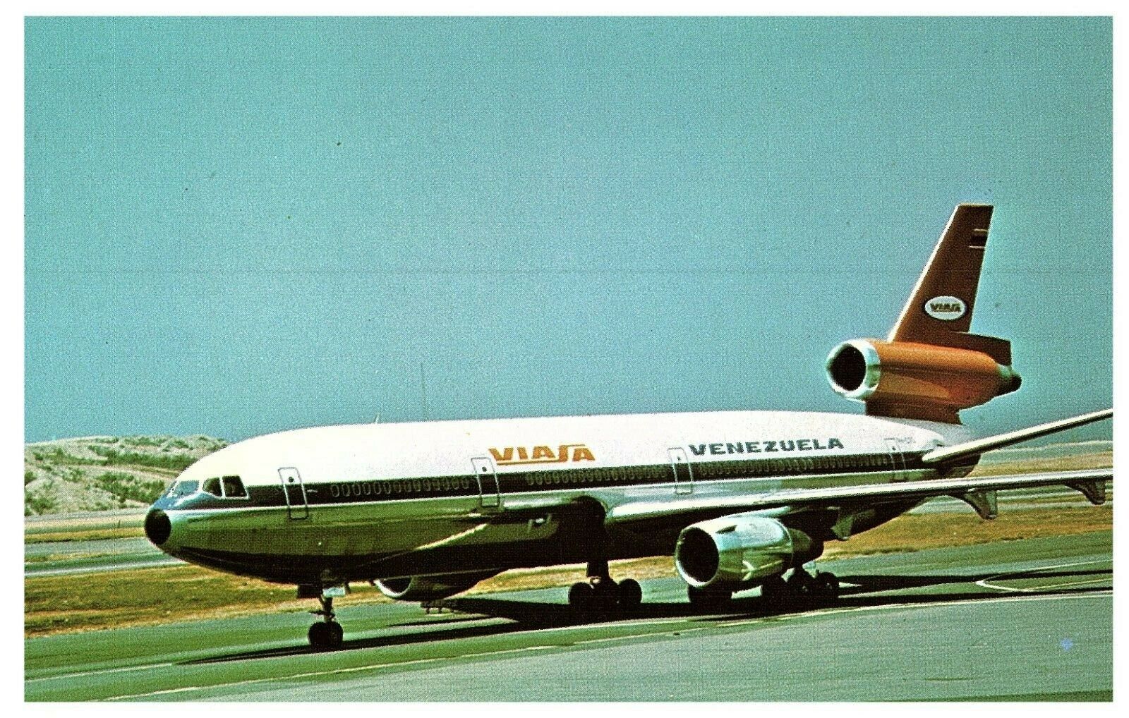 Viasa DC 10 30 airline issued Airplane Postcard