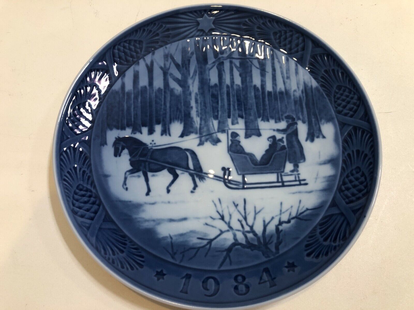 1984 Royal Copenhagen Christmas Plate, 7\