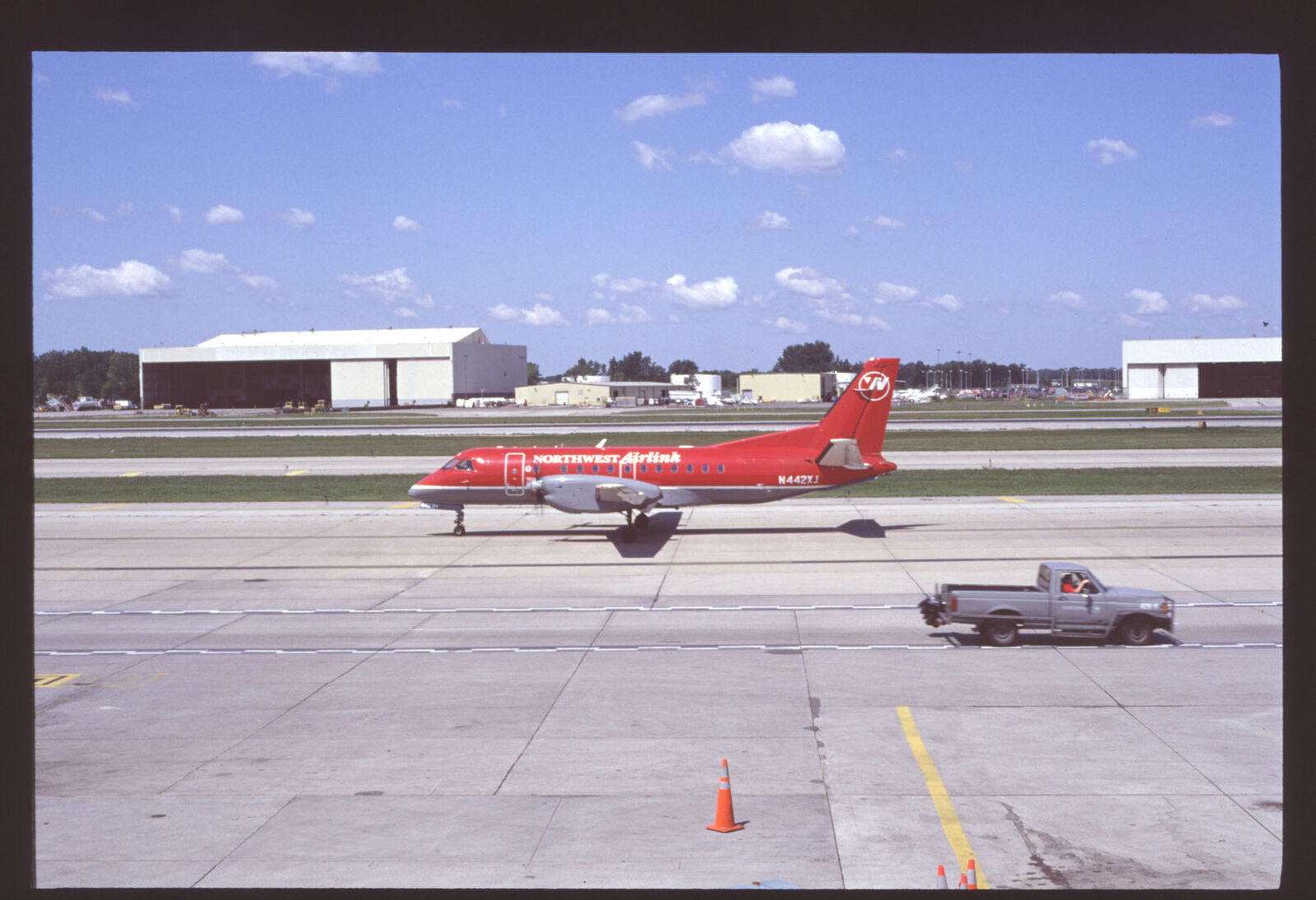 Orig 35mm airline slide Northwest Airlink SF 340 N442XJ [3122]