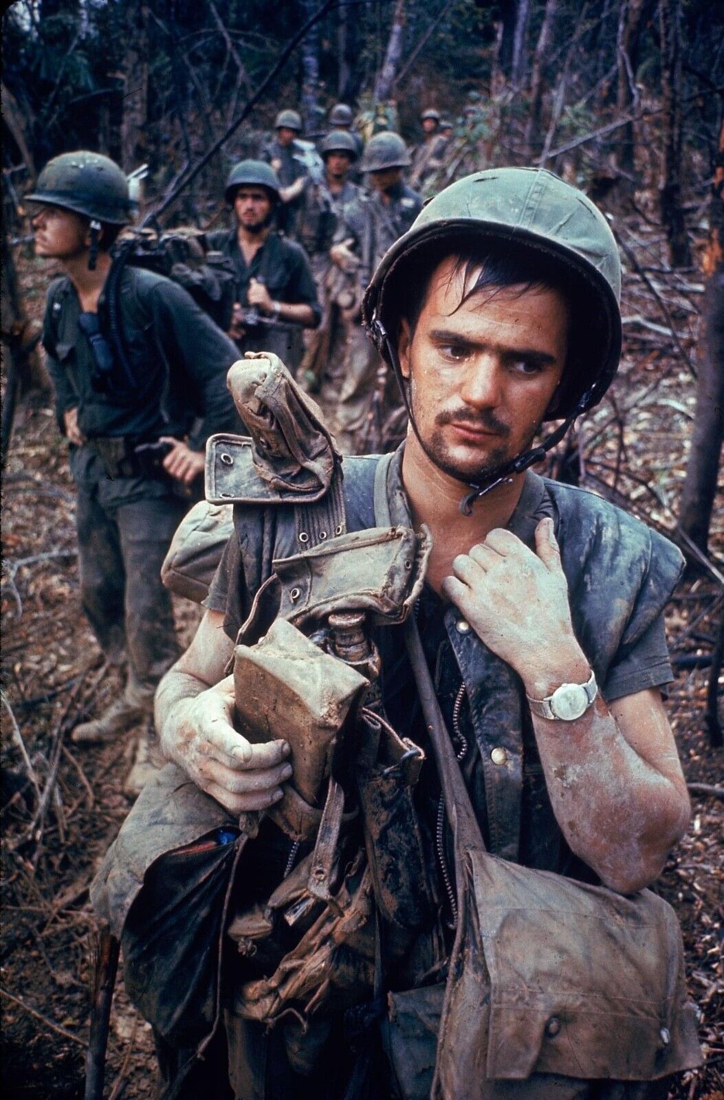 Vietnam War Photo  /  US Soldiers on Patrol  Vietnam  COLOR Photo  8309