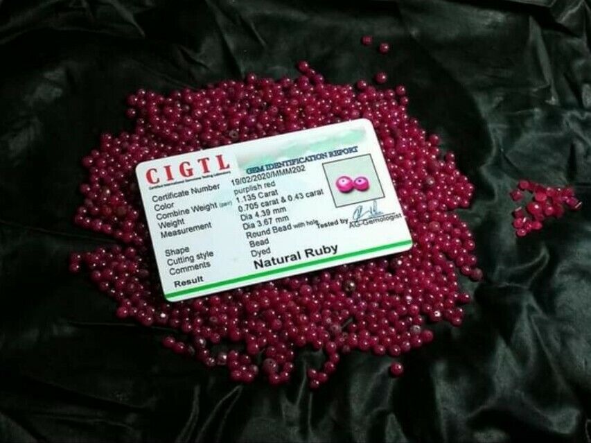 600-Carat beautiful🔻Ruby🔻 Round Beat with Certificate best for jewlry.