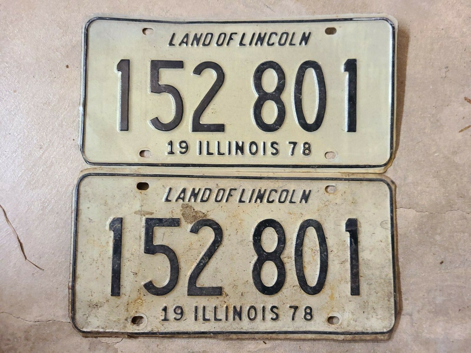 Vintage Illinois 1978 License Plates Matched Set - 152 801 - Pre-Owned