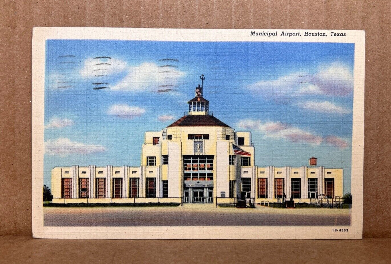 Houston Municipal Airport, Houston Texas 1945 Vintage Linen Postcard