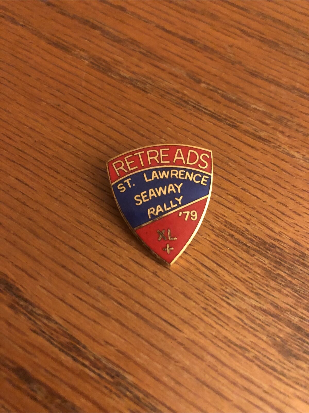 Vintage Retreads Motorcycle Club St. Lawrence Seaway Rally Pin 1979 Can-Am Uncir