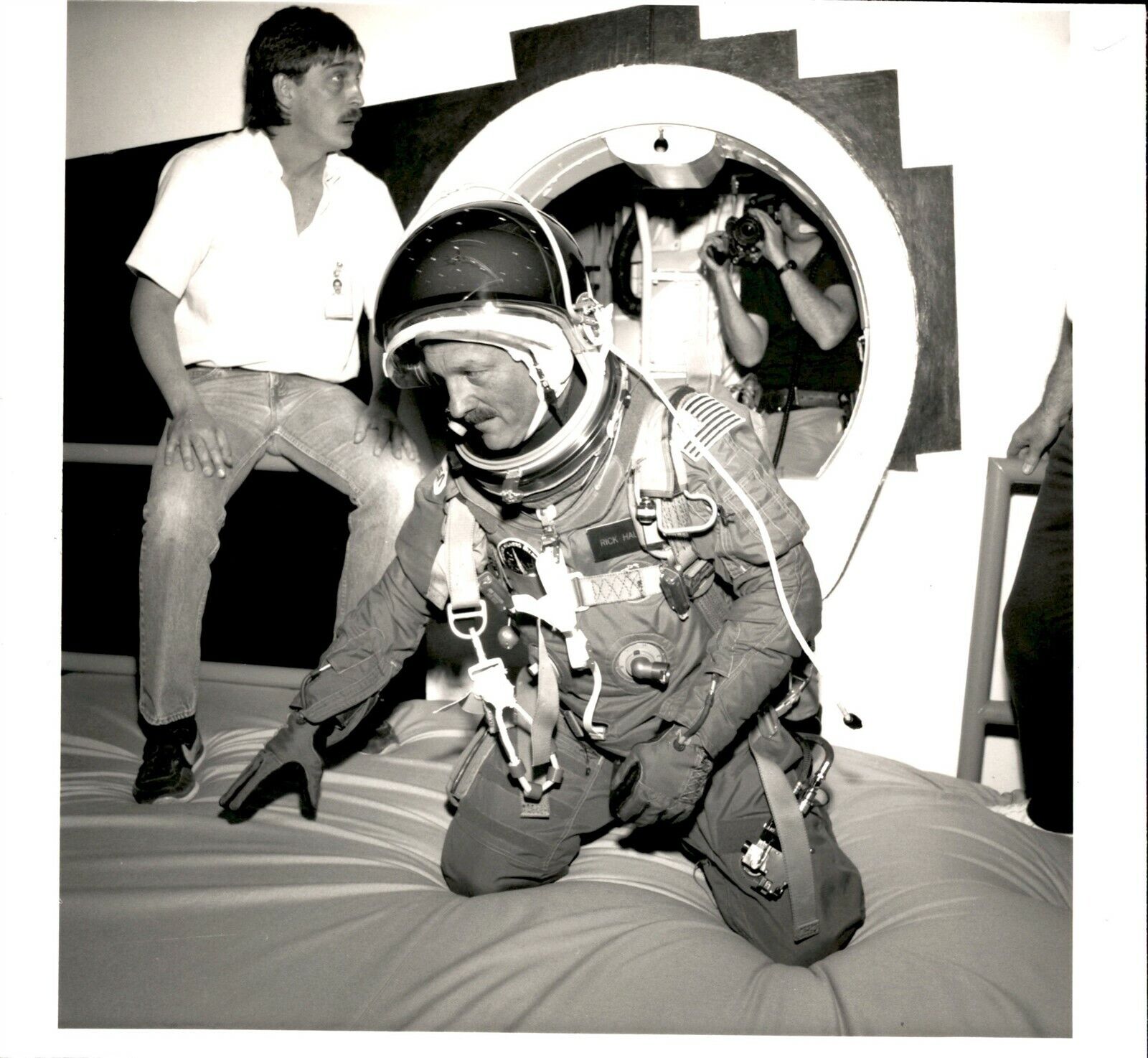 LD219 Original Alan T Band Photo ASTRONAUT RICK HAUCK IN SPACESUIT TRAINING