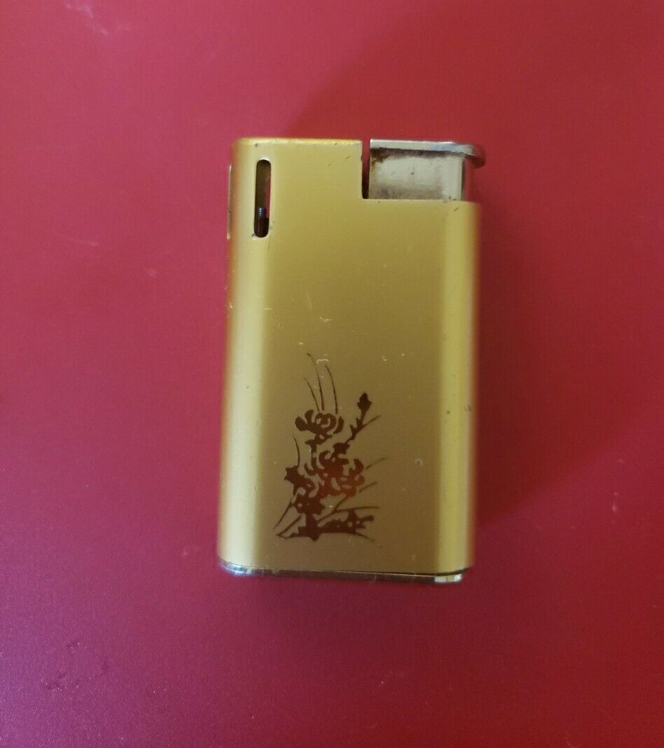 RARE ,Vintage Golden  Mini Hadson Lighter.  1.75 X 1 In