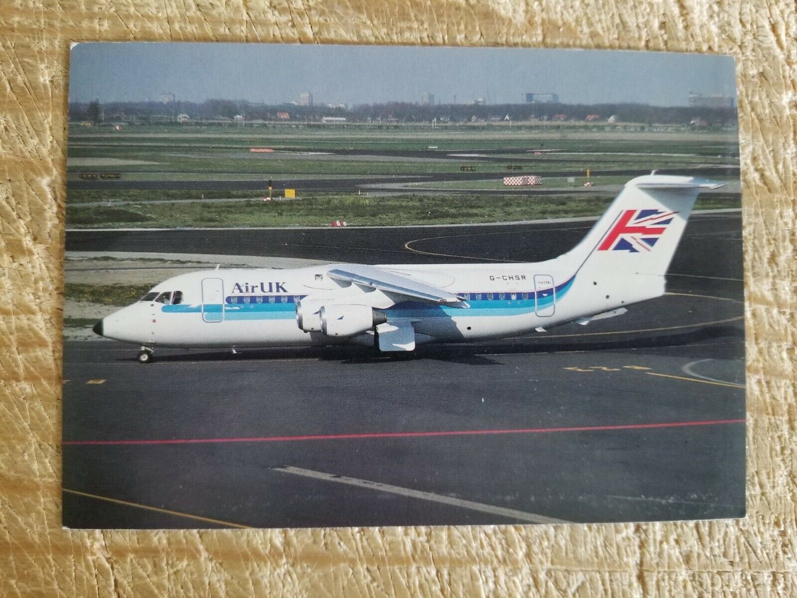 AIR UK WAP 45 BAE 146-200 AT AMSTERDAM.VTG AIRCRAFT POSTCARD*P25