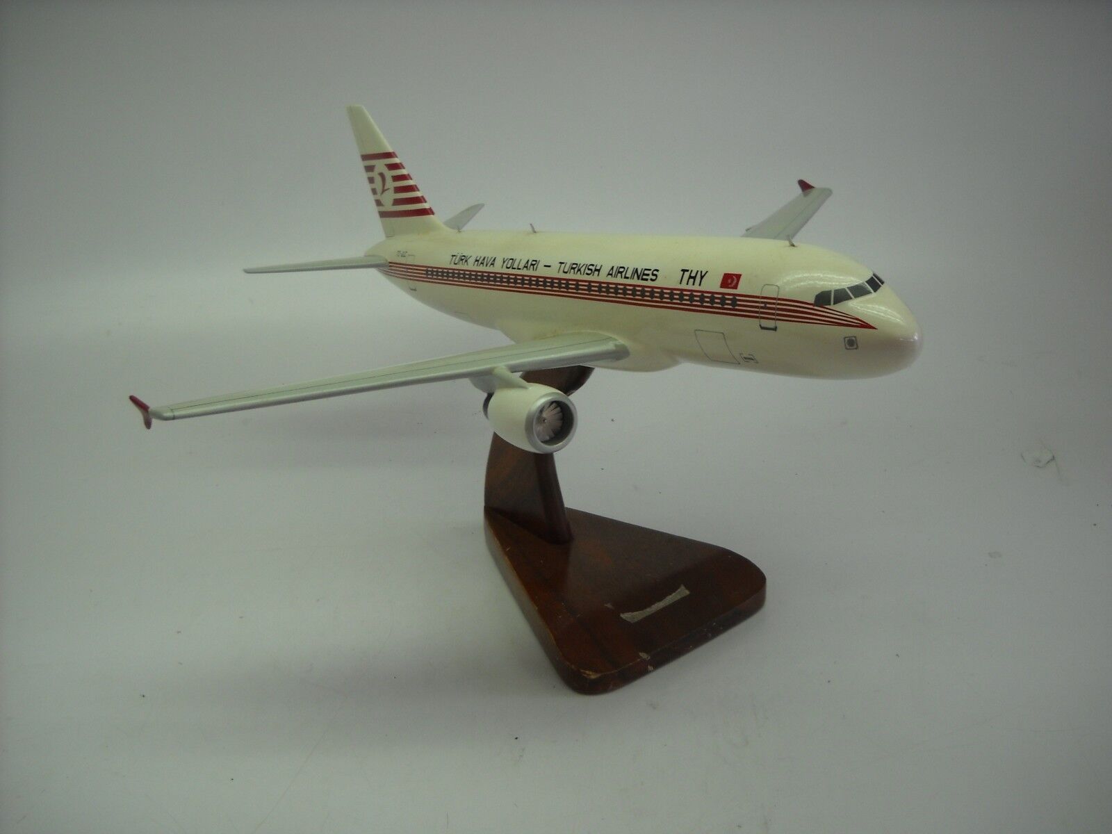 A-320 Turkish Airlines Airbus Airplane Desktop Kiln Wood Model Replica Regular