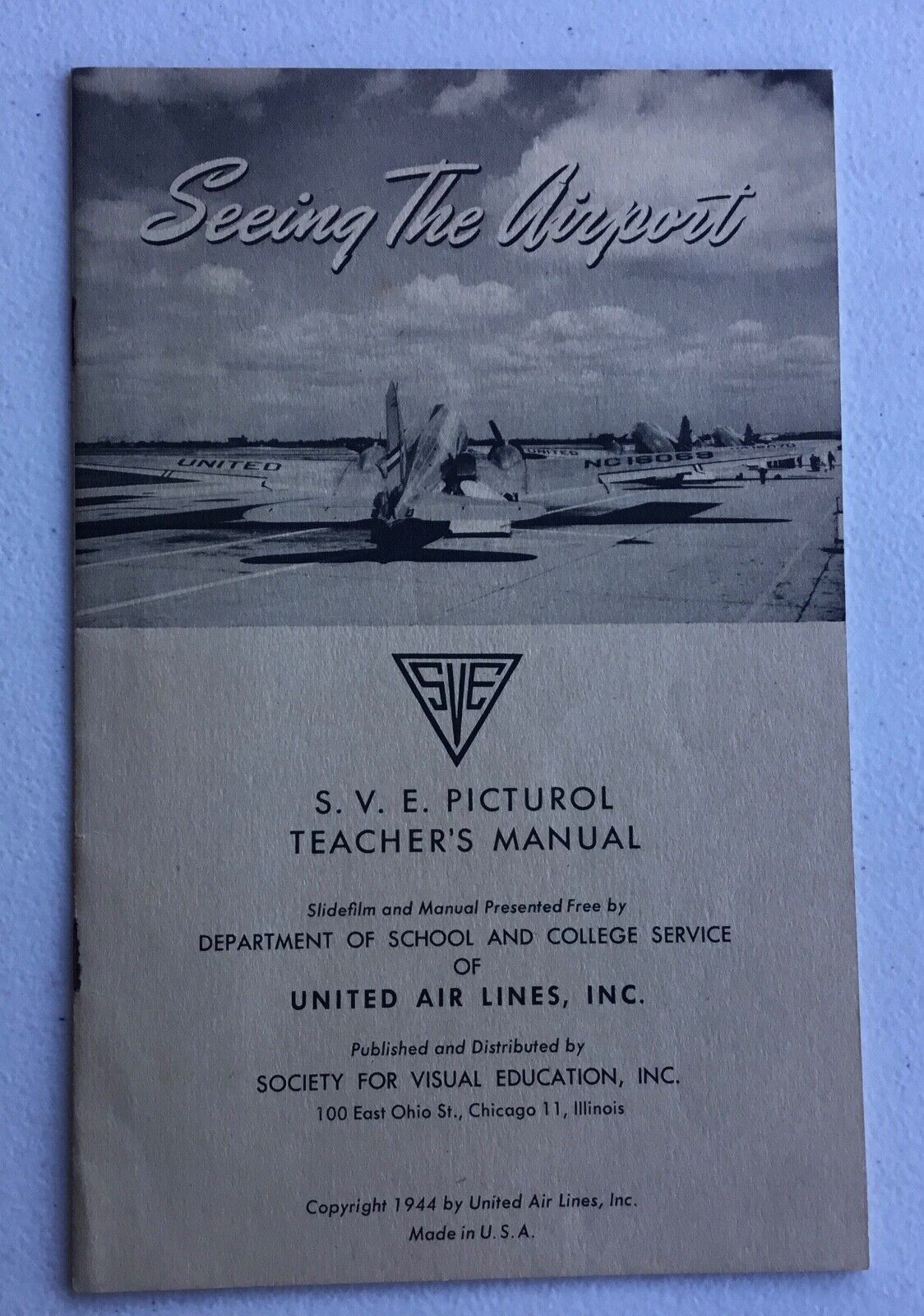 Vintage 1940s United Airlines Brochure “Seeing the Airport” School Story Manual 
