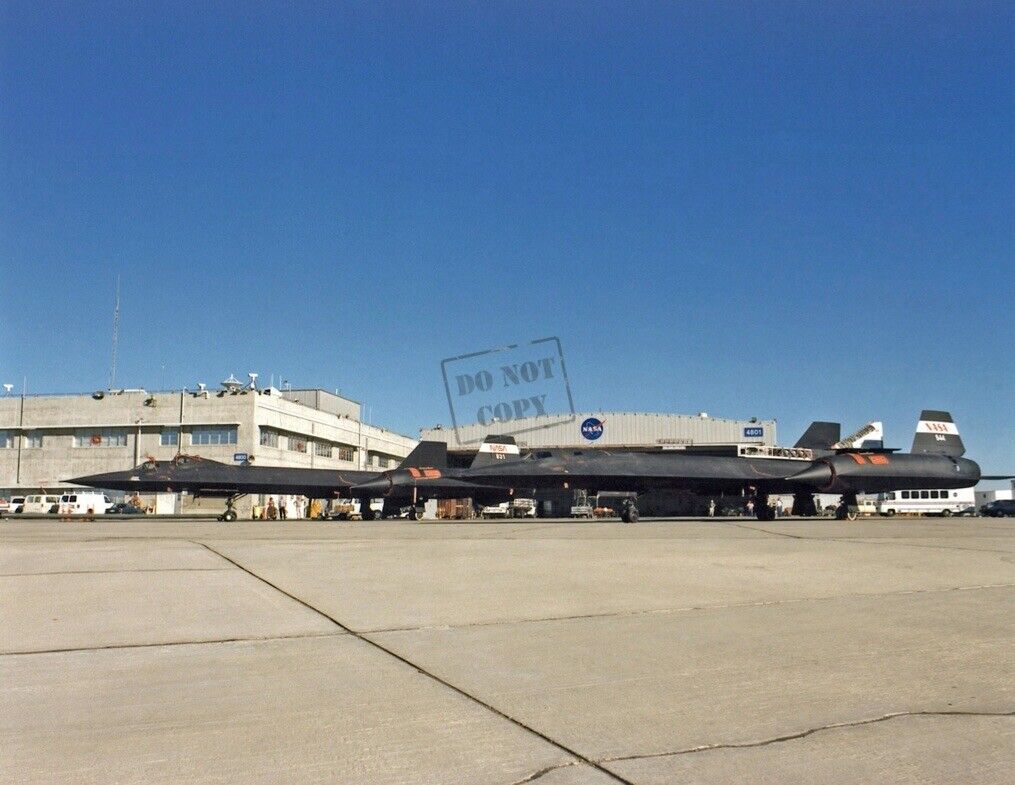 SR-71A linear aerospike experiment SR-71B trainer aircraft 8X12 PHOTO NASA D