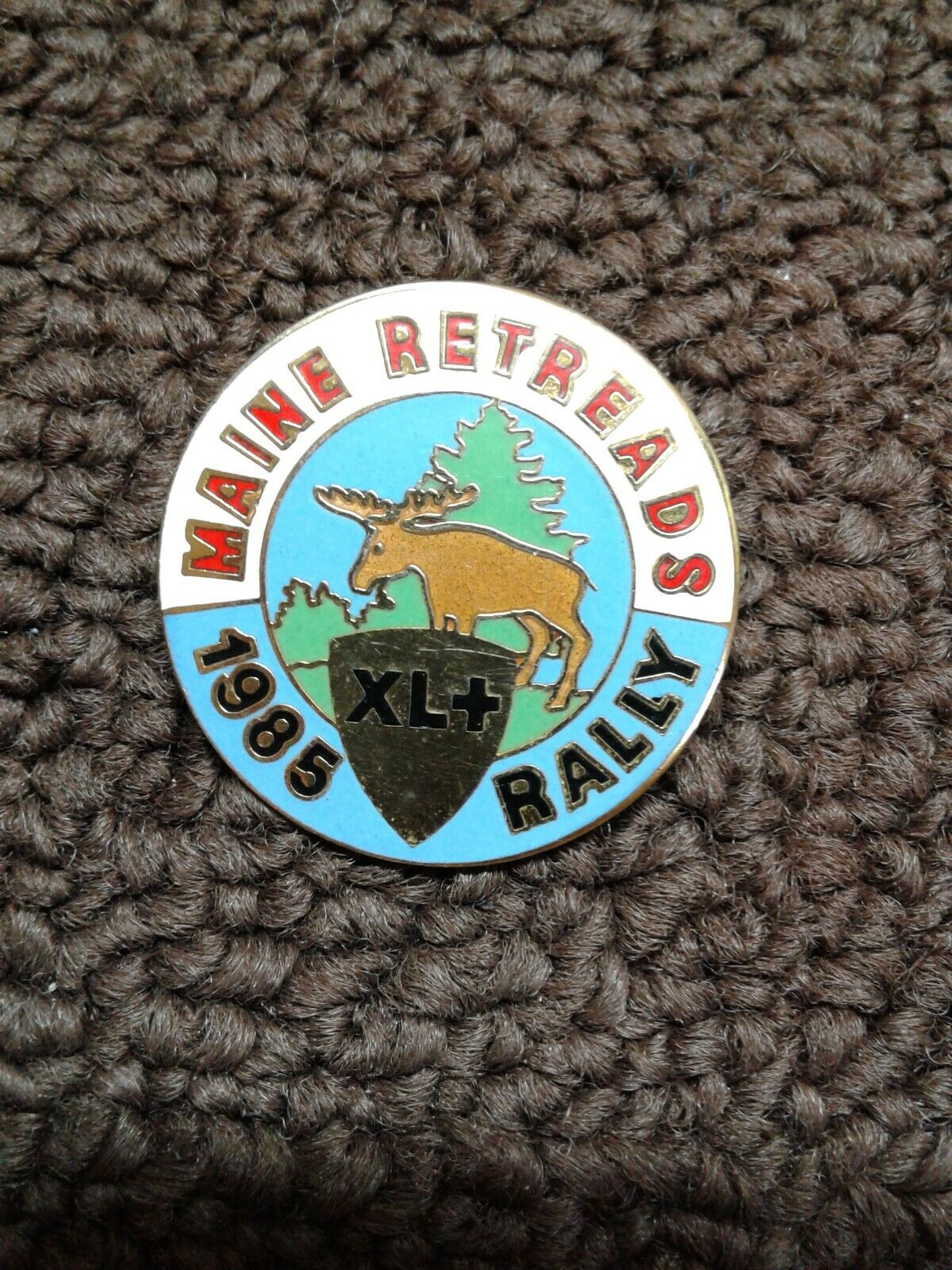 Vintage RETREADS XL PLUS Motorcycle Club Lapel Hat Vest Pin MAINE 1985