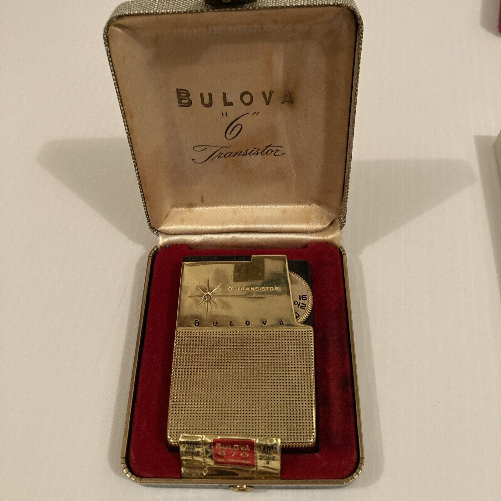 1962 Bulova 6 Transistor Radio MDL 670