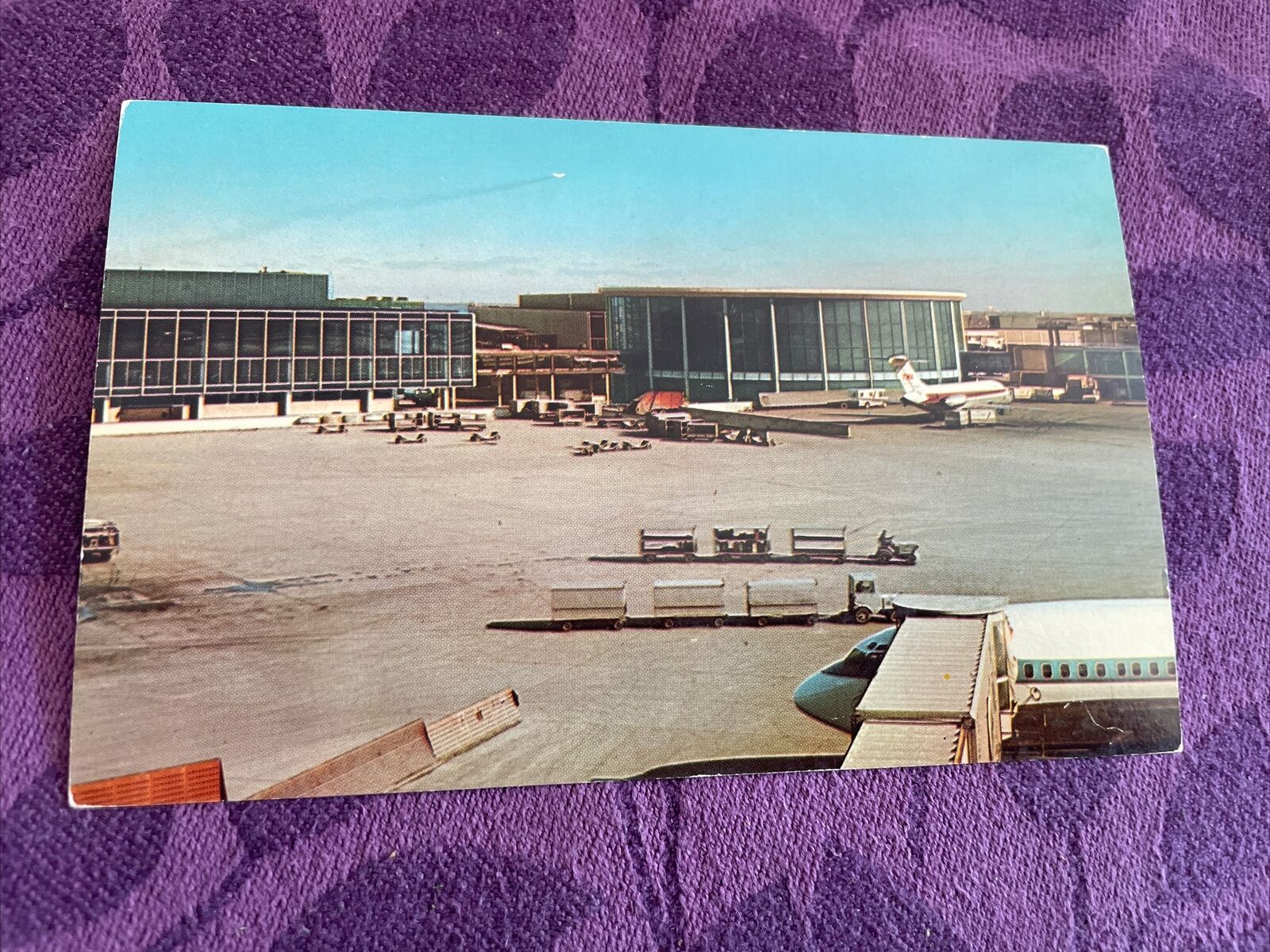 @1965 TWA DC-9 near rotunda w/UA 727 at Chicago O’hare airport postcard