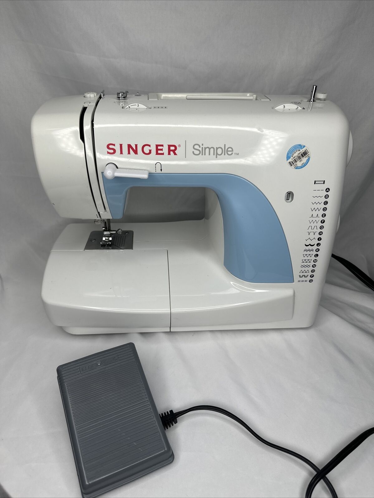 Singer Sewing Machine 3116 Simple Works Amazing See Video