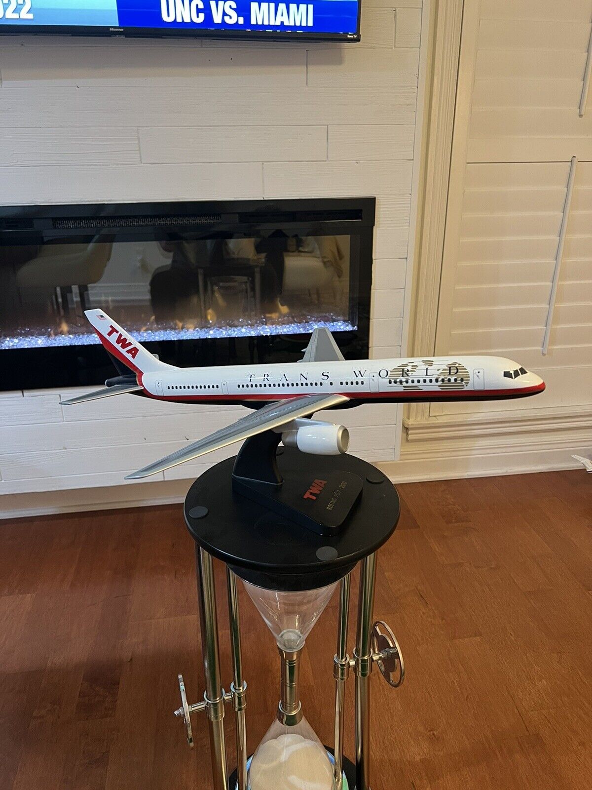 Model Plane 24” TWA Trans World Airlines 757-200 Boeing jet 911 Flight 800 1:100
