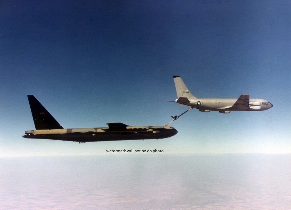 Boeing B-52D Stratofortress refueled in air 13