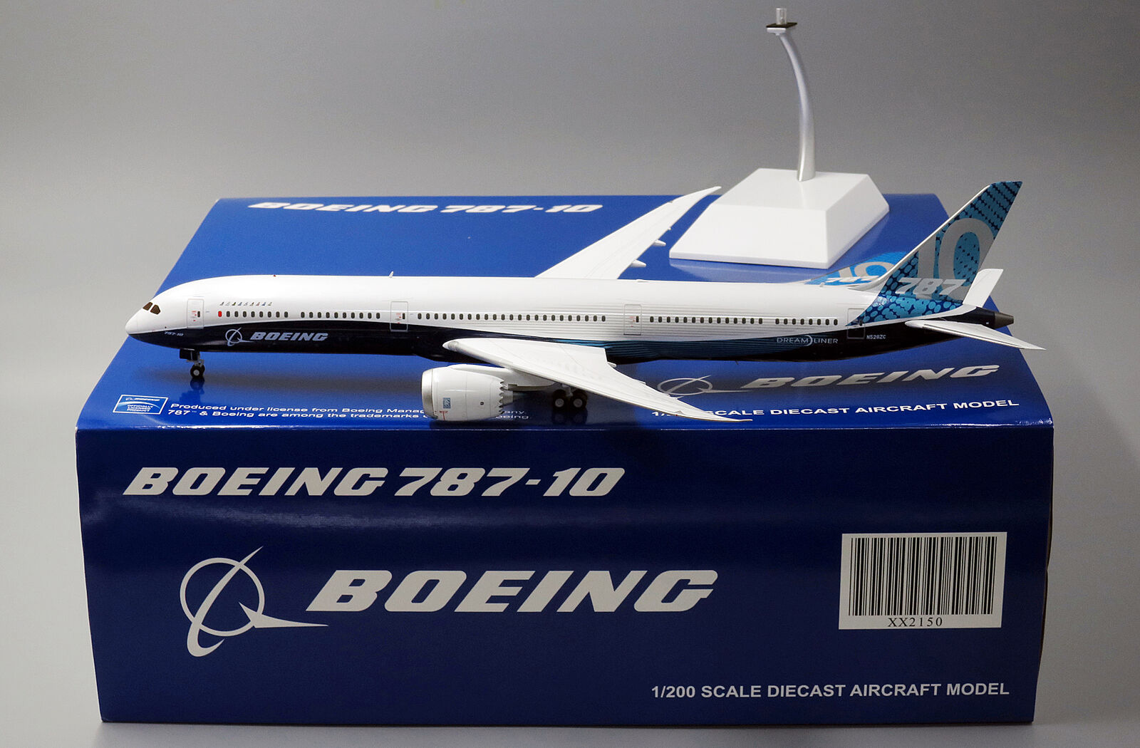 Boeing House color B787-10  Reg: N528ZC JC Wings 1:200 Diecast Models     XX2150