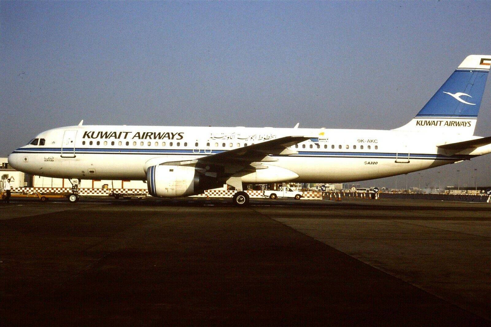 Original 35mm Colour Slide of Kuwait Airways Airbus A320-212 9K-AKC