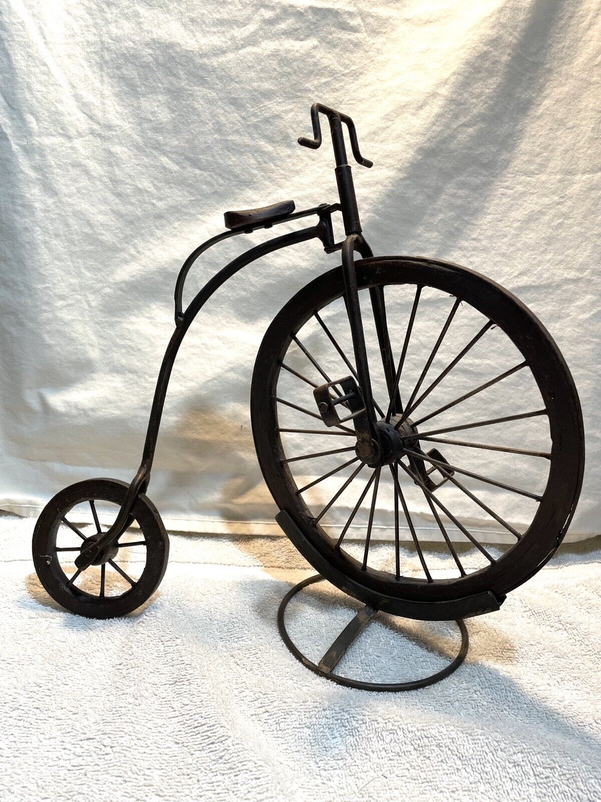Display Reproduction of a Vintage 1800’s era Big Wheel Bicycle - All Metal