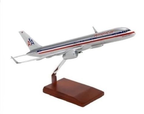 American Airlines Boeing 757-200 Old Livery Desk Display Model 1/100 SC Airplane