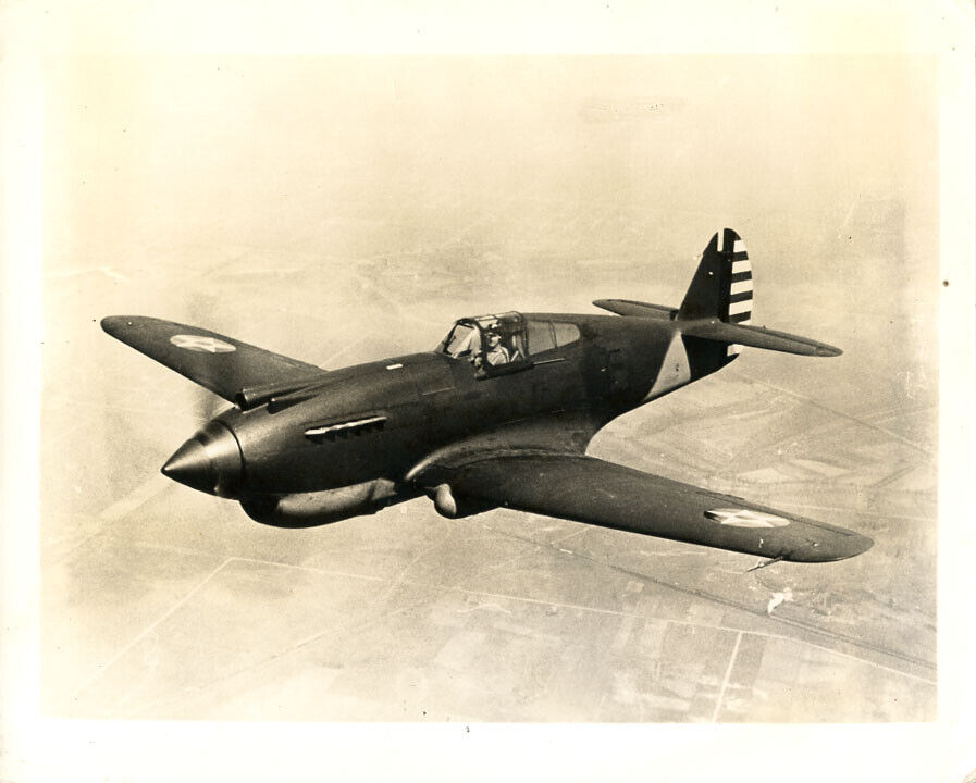 Curtis P-40B US fighter airplane antique 1940s photo