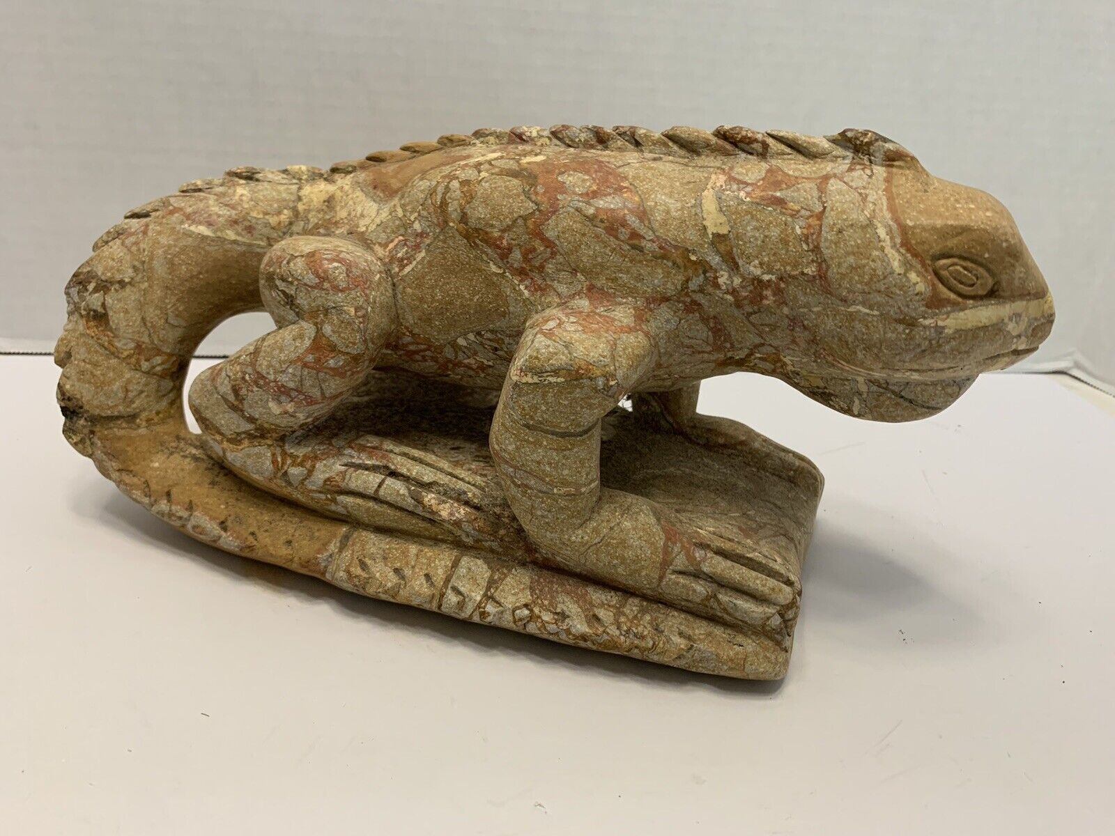 ULTRA RARE VINTAGE HAND-CARVED STONE IGUANA SCULPTURE 9+ lbs .. READ