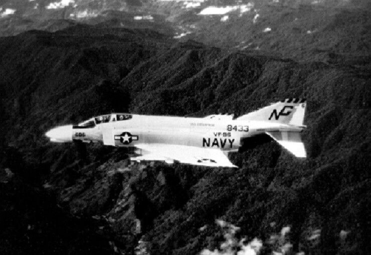 U.S. Navy McDonnell F-4B-8-MC Phantom II Fighter Jet 13x19 Vietnam War Photo 343