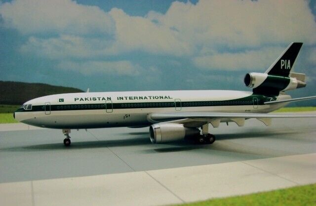 Inflight IF103044 PIA Pakistan Douglas DC-10-30 AP-AXC Diecast 1/200 Jet Model