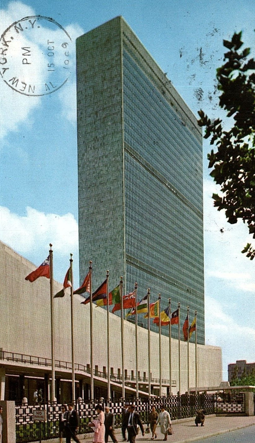 1960s NEW YORK CITY UNITED NATIONS BUILDING CHROME POSTCARD P930