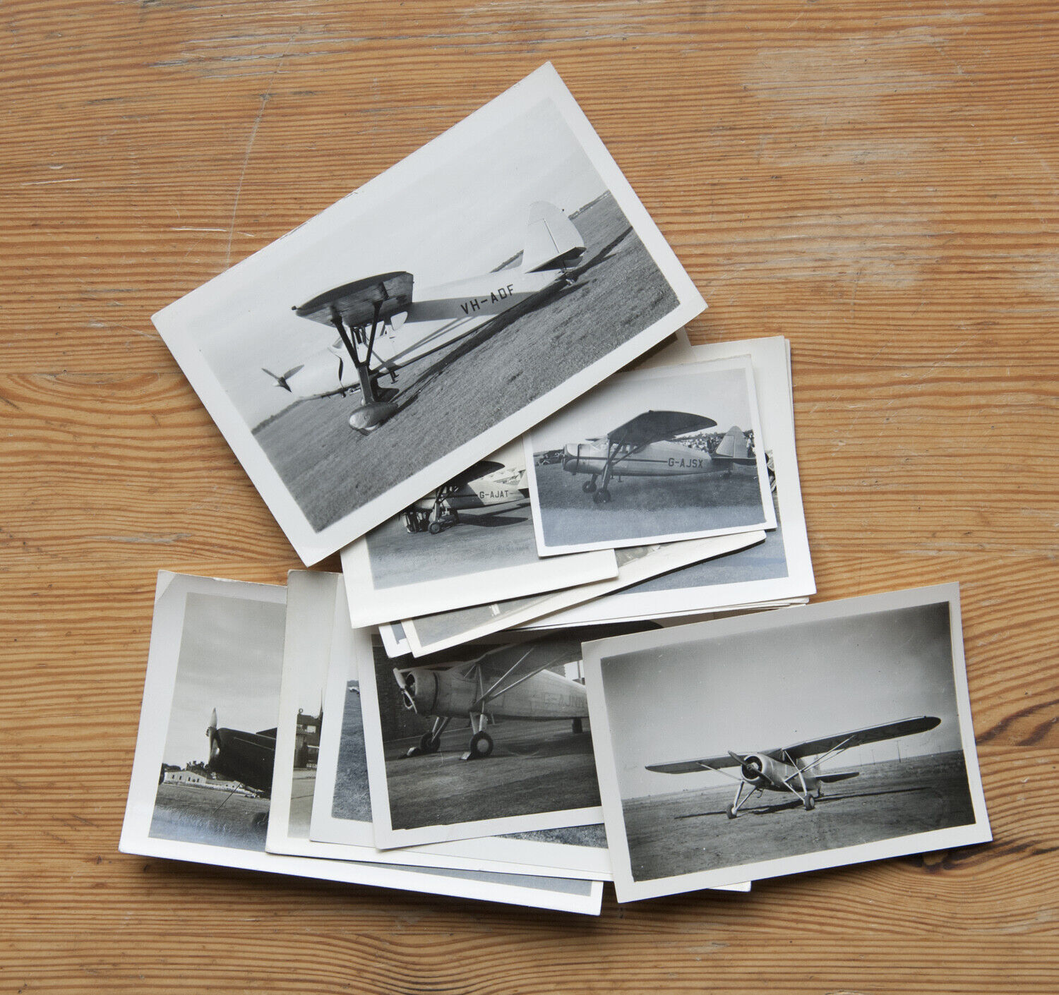 Rare lot of 14 original vintage photographs of Fairchild aircraft Argus