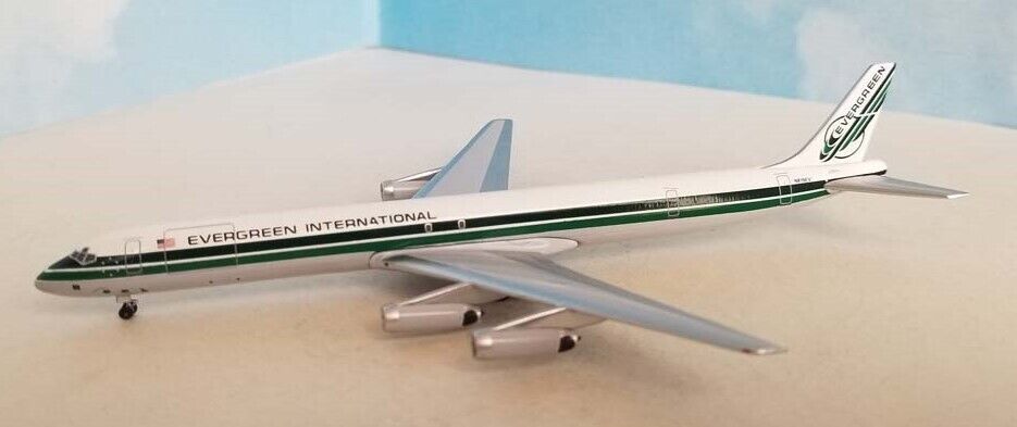 Aeroclassics AC411118 Evergreen International DC-8-63 N819EV Diecast 1/400 Model