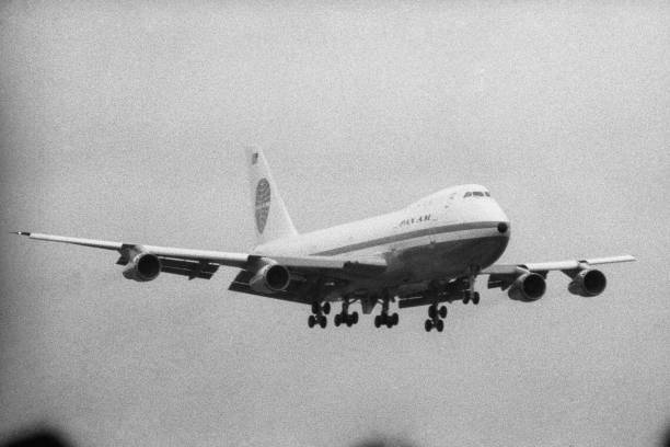 Pan American Airways Massive New Boeing 747 Jumbo Jet Comes In- 1970 Old Photo