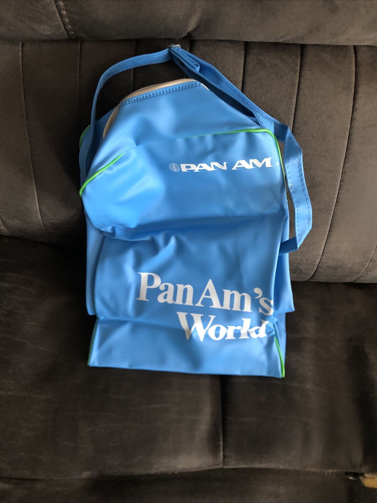 PAN AM WORLD STEWARDESS FLIGHT BAG