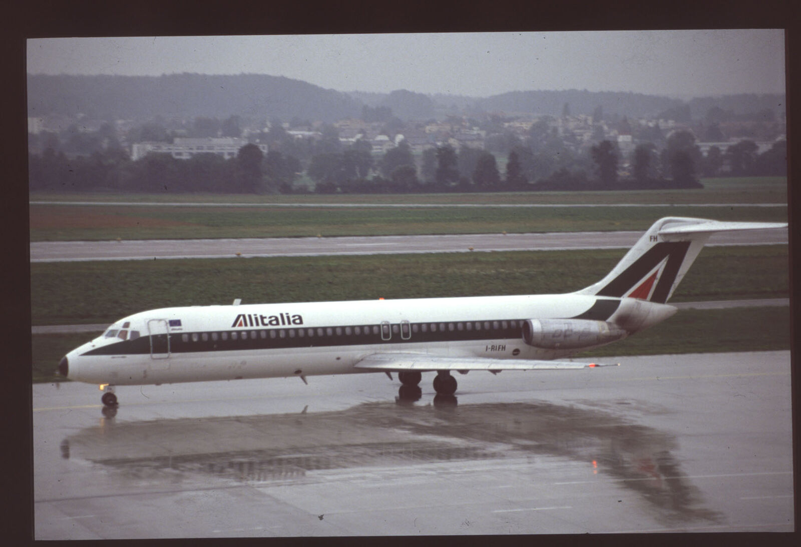 Orig 35mm airline slide Alitalia DC-9-30 I-RIFH [2081]