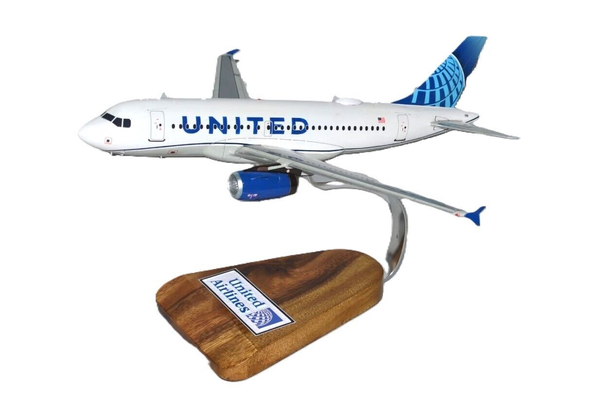 United Airlines Airbus A319-100 New Livery Desk Display Model 1/100 SC Airplane