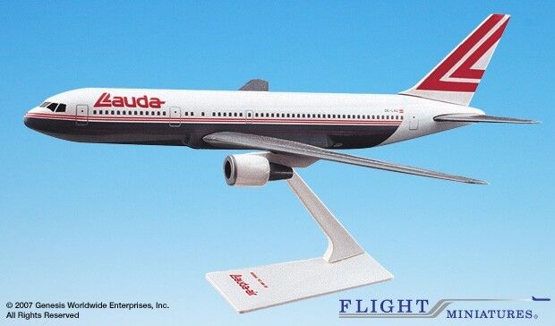 Flight Miniatures Lauda Air Boeing 767-300 Old Hue Desk Top 1/200 Model Airplane