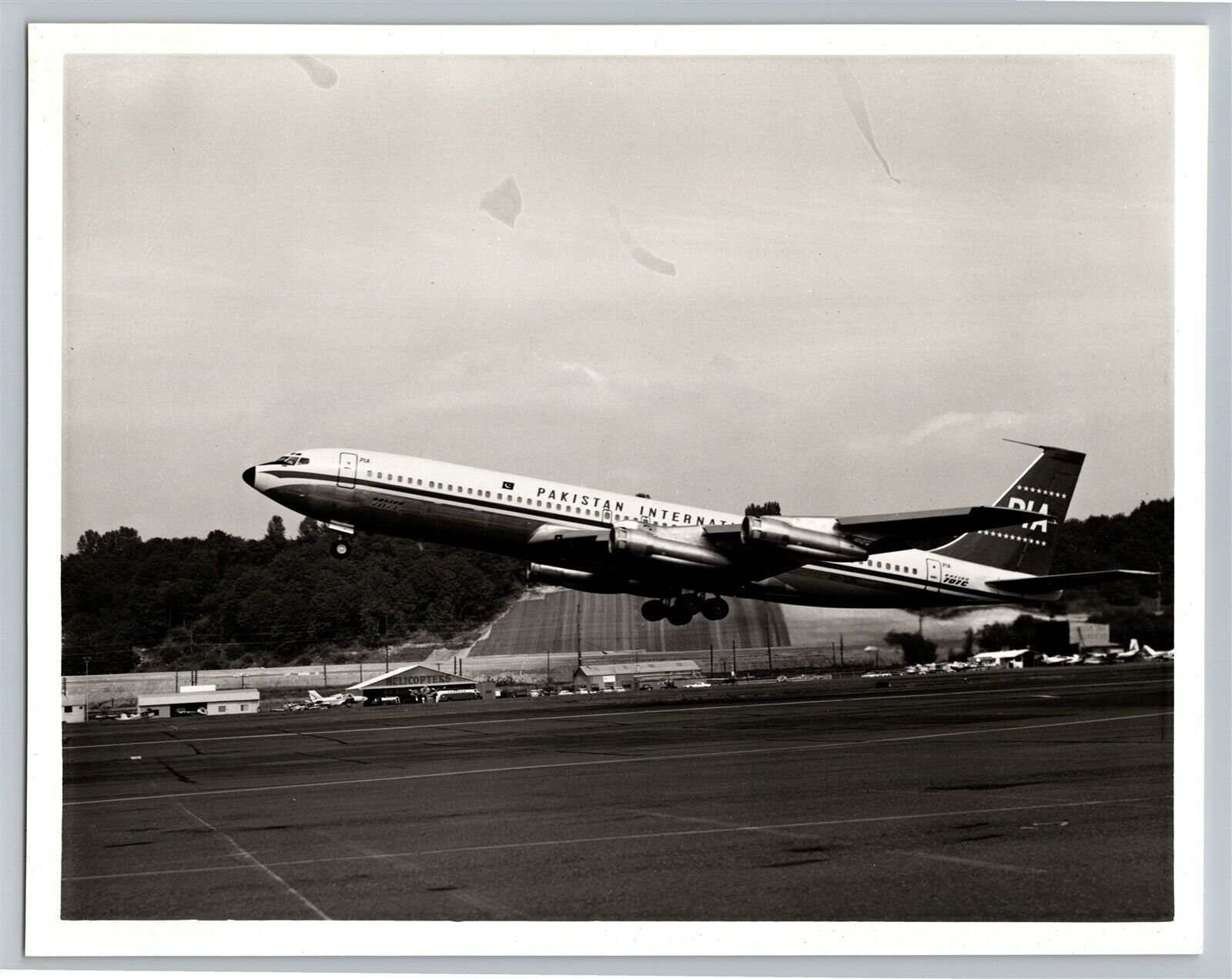 Airplane PIA Pakistan International Airlines Boeing 707C B&W 8x10 Photo C1