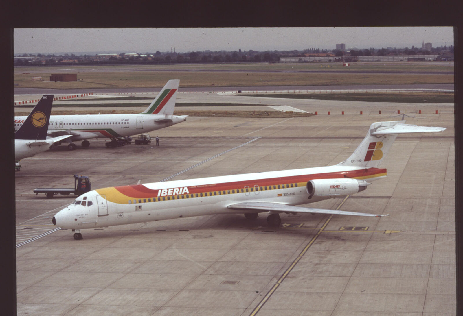 Orig 35mm airline slide Iberia MD-87 EC-FHD [2052]