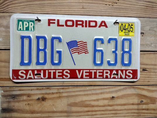 2018 Expired Florida Salutes Veteran license plate DBG 638